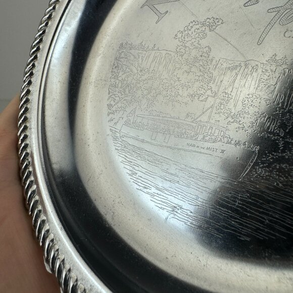 Vtg Small Round Silver Metal Niagara Falls Canada Souvenir Etched Dish Scalloped - Picture 6 of 15
